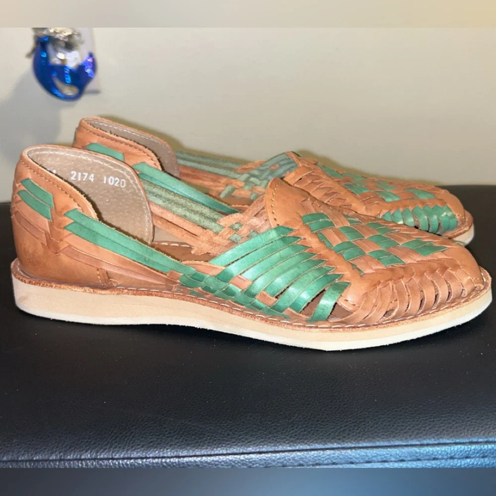 ✨ Tan & Teal Leather Huarache Sandals | Women’s Size 7 | Like New ✨ - Picture 2 of 8